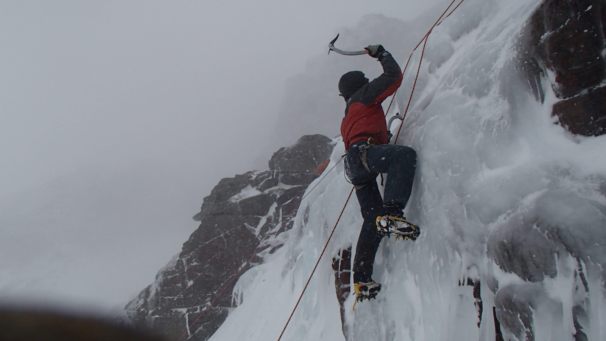 Beginners rock climbing course